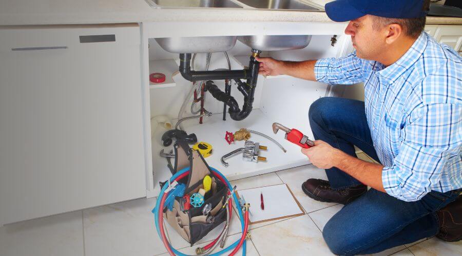 Expert burst pipe repair services in Saint Charles, IA